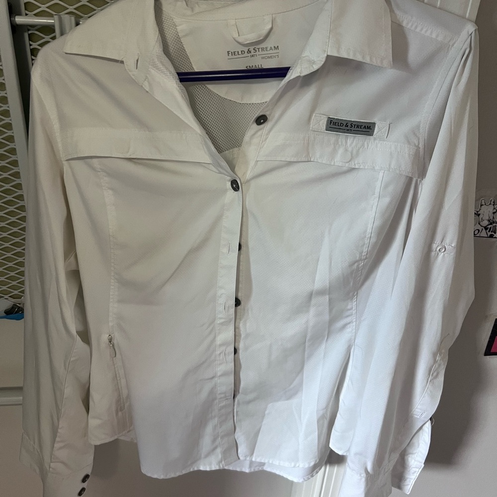 Field & Stream White Notched Collar Button Down Shirt